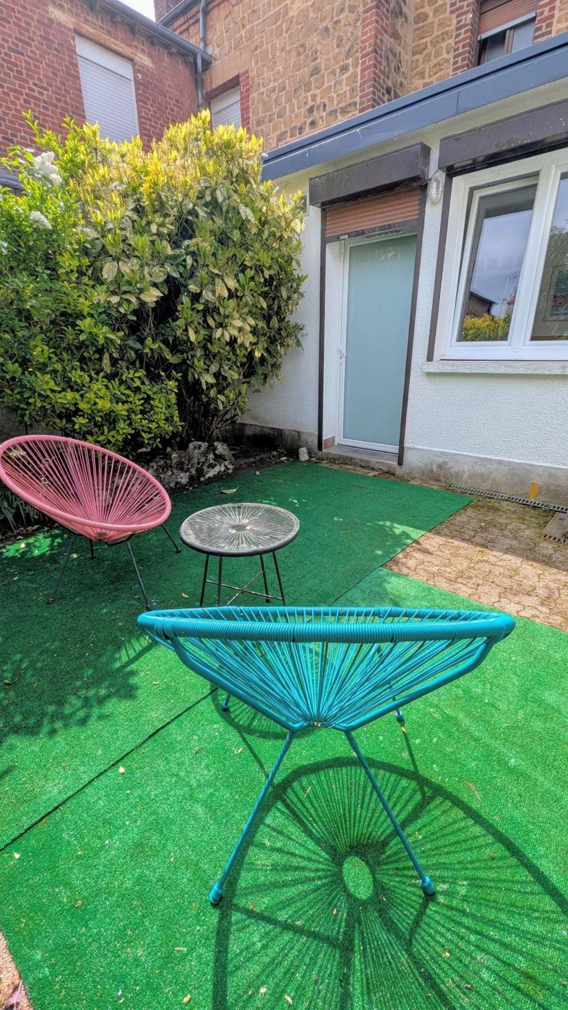 Stockholm- Studio Serenite Avec Jardin Charleville-Mezieres Exterior photo